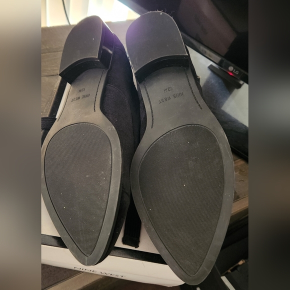 Size 12 Velvet pointy toe flats - Picture 5 of 5